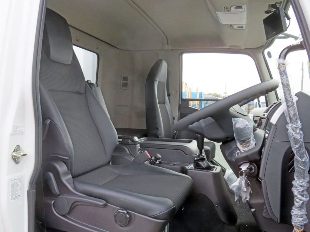 三菱 ファイター 2KG-FK65F(2WD)の写真6