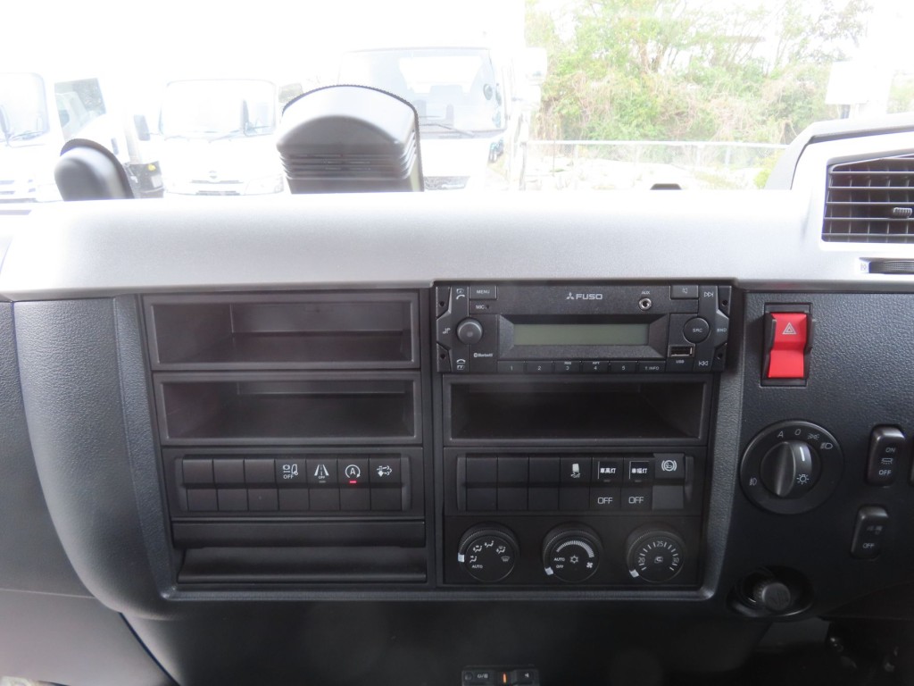 三菱 ファイター 2KG-FK65F(2WD)の写真15