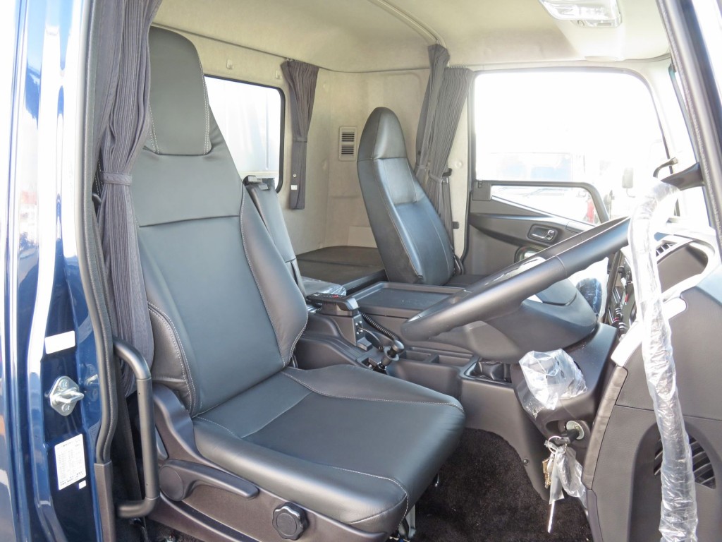 三菱 ファイター 2KG-FK65F(2WD)の写真6