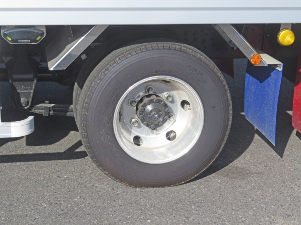 三菱 ファイター 2KG-FK65F(2WD)の写真19