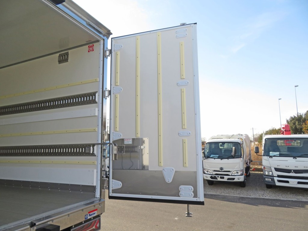 三菱 ファイター 2KG-FK65F(2WD)の写真20