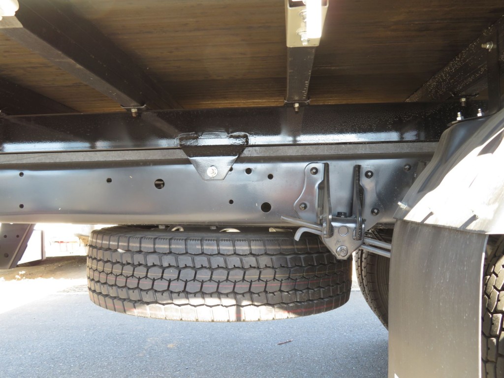 シャーシとネタの状態です。|日野 レンジャー 2PG-FC2ABA(2WD)の写真5