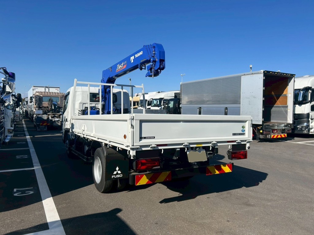 三菱 キャンター 2RG-FEB80(2WD)の写真3