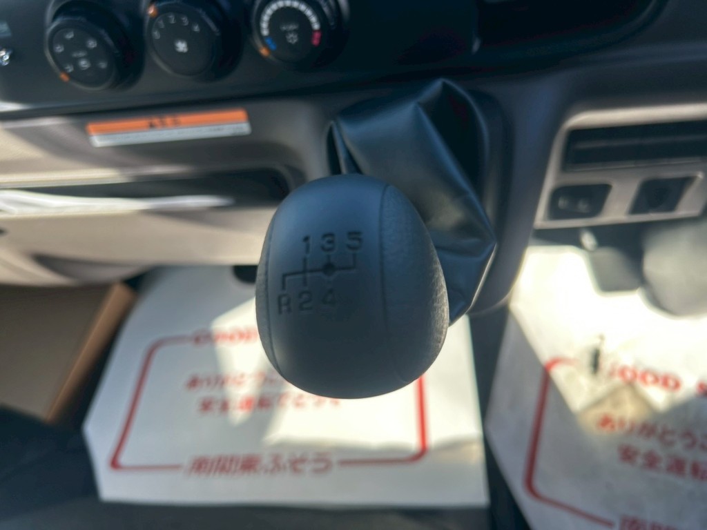 三菱 キャンター 2RG-FEB80(2WD)の写真6