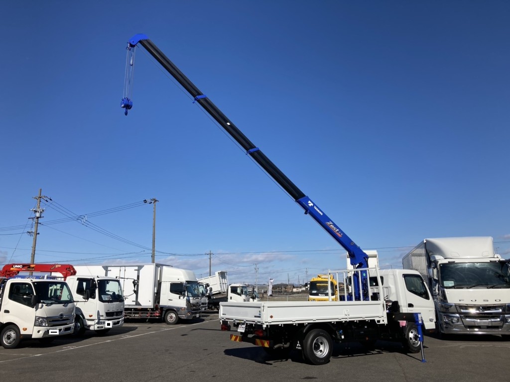 三菱 キャンター 2RG-FEB80(2WD)の写真4