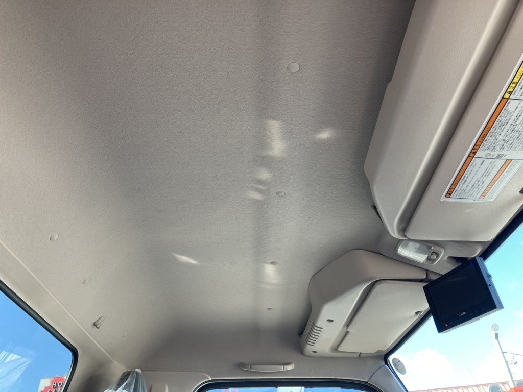 三菱 キャンター 2RG-FEB80(2WD)の写真13