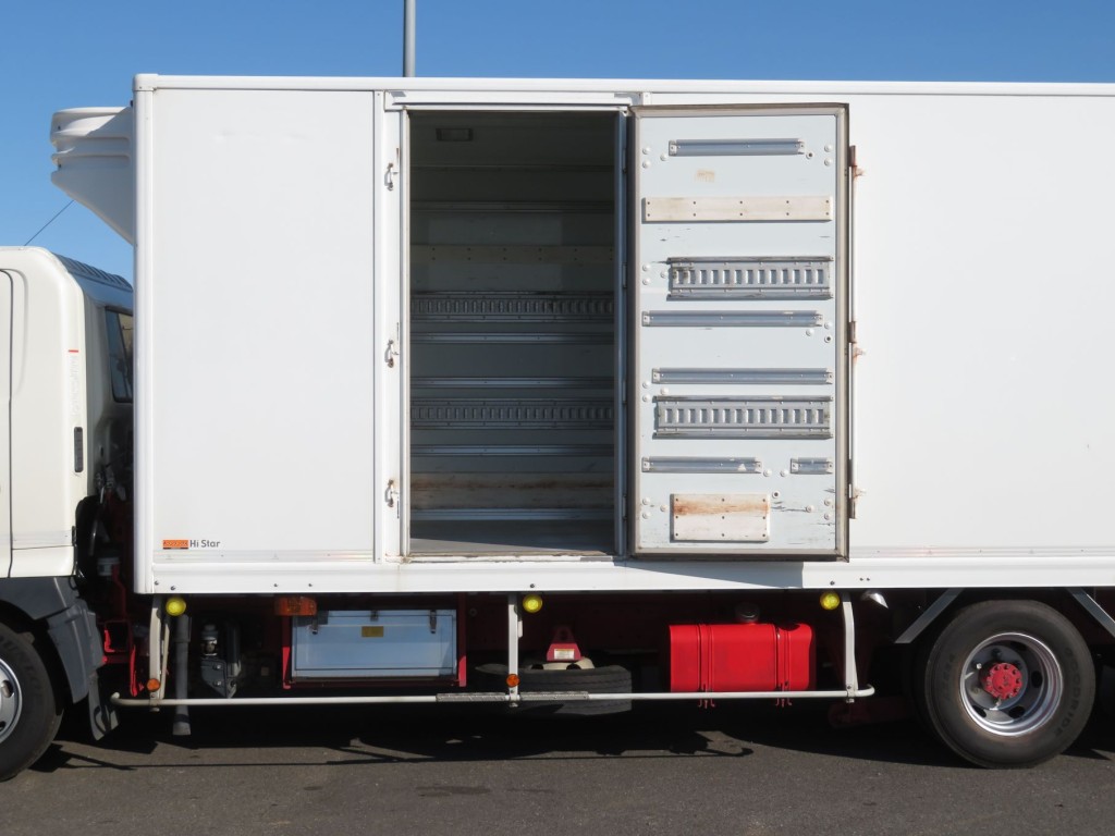 サイドドアを開いた状態です。|日野 レンジャー 2KG-FC2ABG(2WD)の写真10