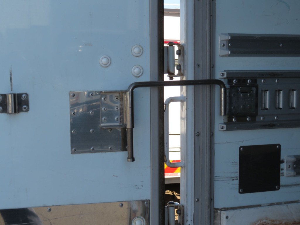 90度ストッパー付きです。|日野 レンジャー 2KG-FC2ABG(2WD)の写真13