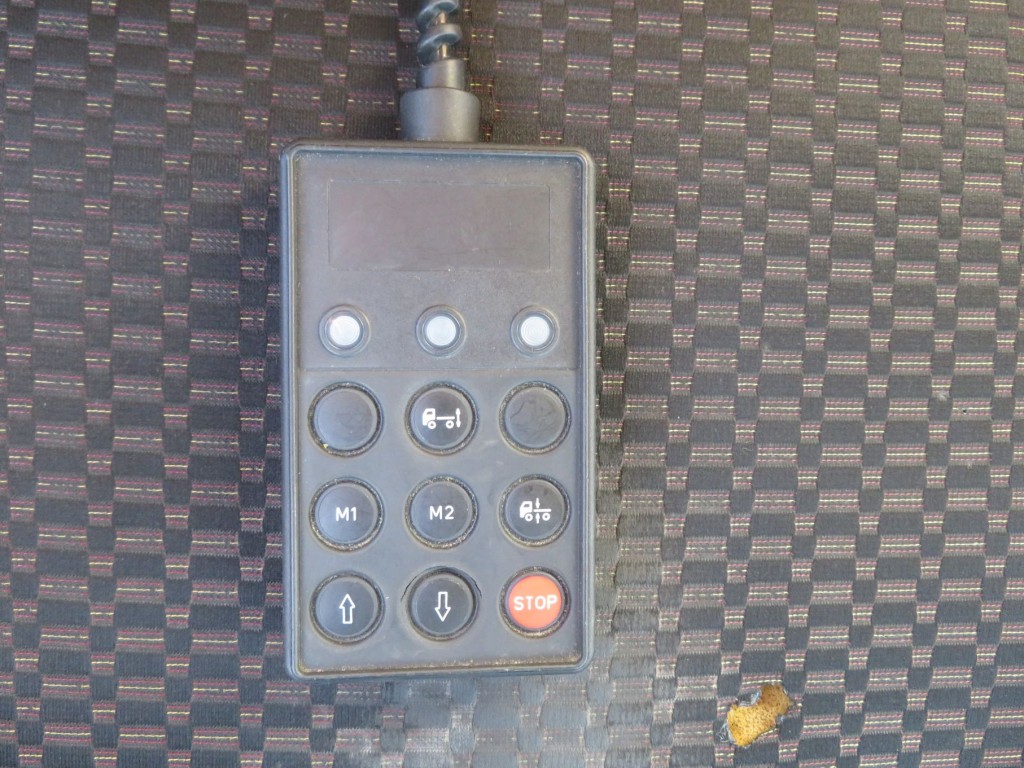 エアサスのコントローラーです。|日野 レンジャー 2KG-FC2ABG(2WD)の写真19