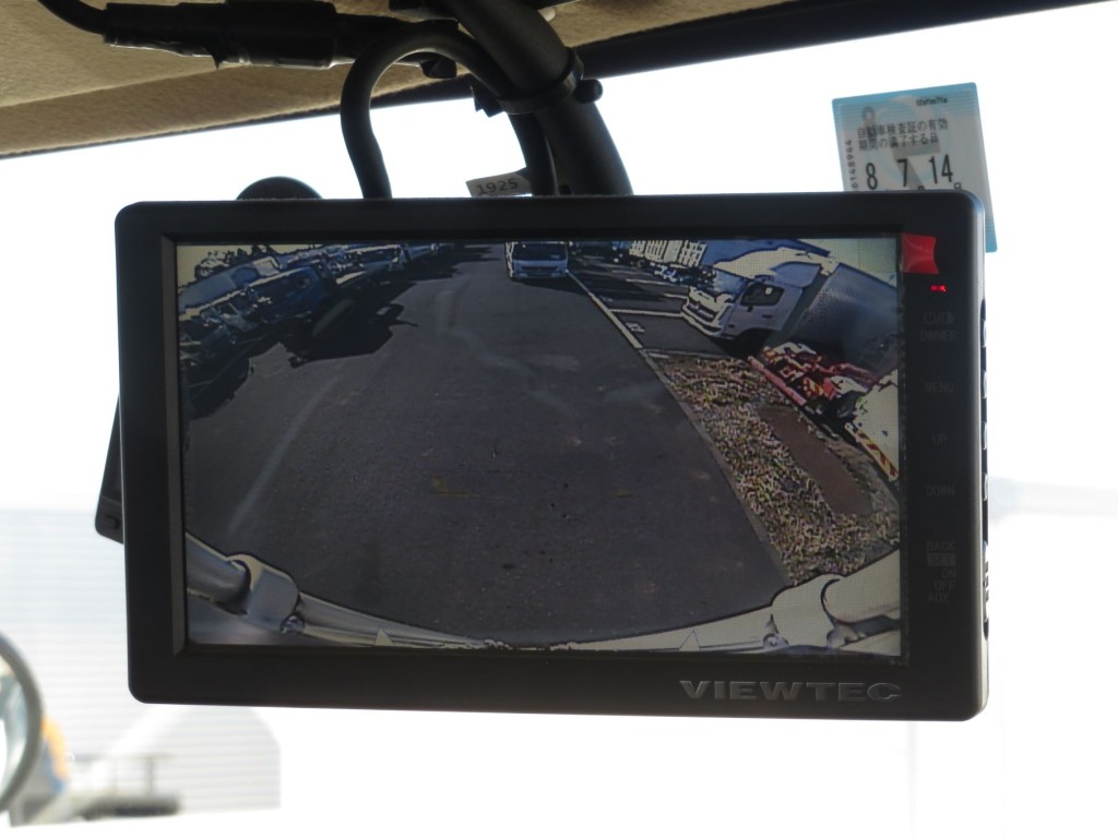 液晶バックモニター付きです。|日野 レンジャー 2KG-FC2ABG(2WD)の写真20