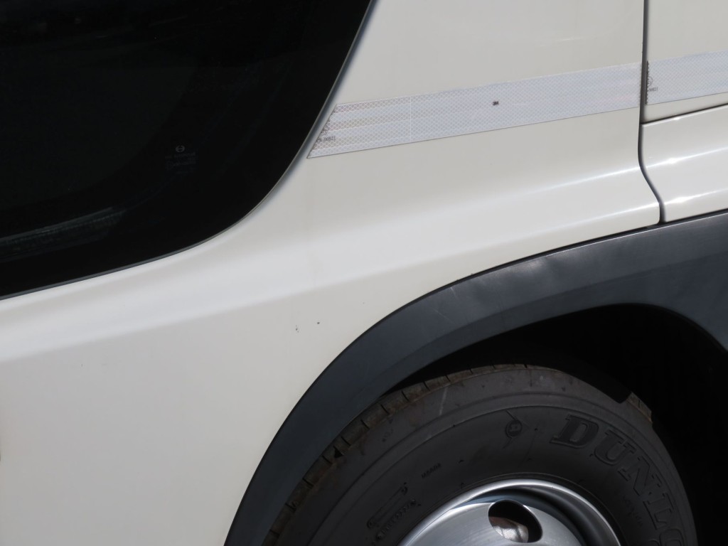 助手席ドアに細かいキズがあります。|日野 レンジャー 2KG-FC2ABG(2WD)の写真31