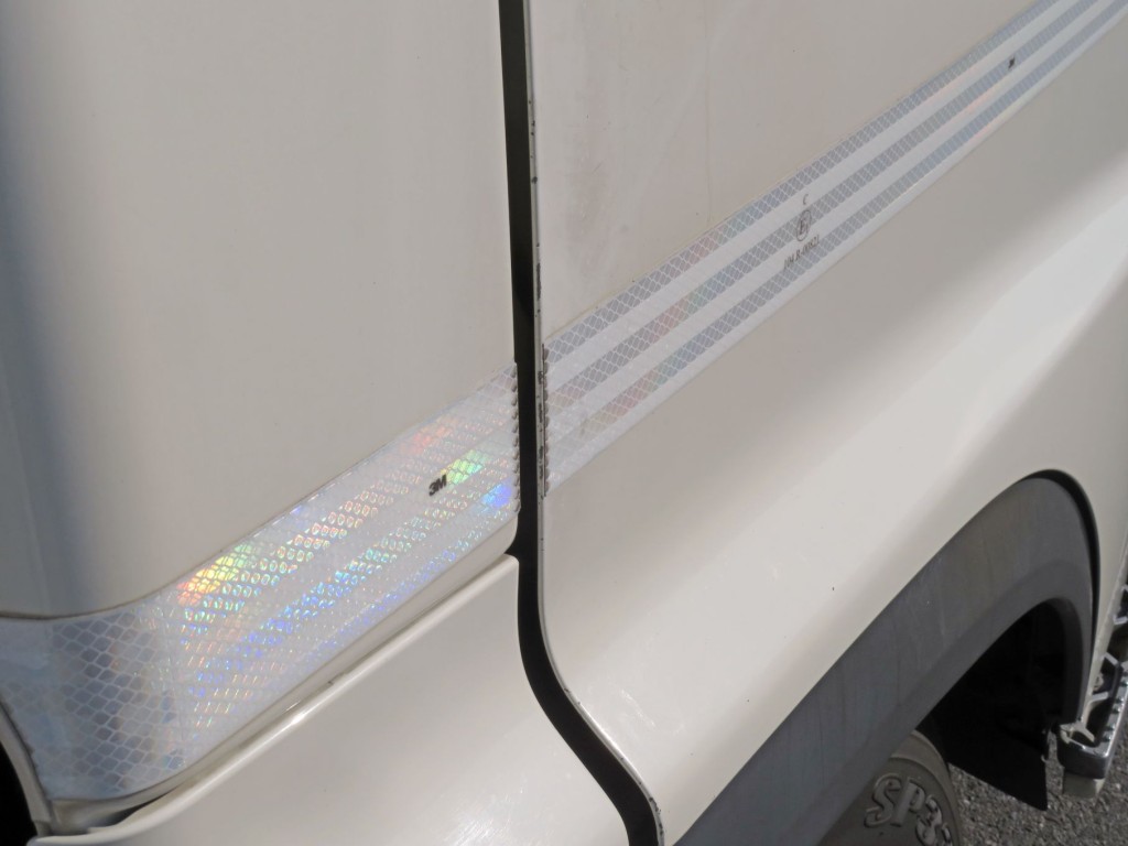 運転席ドアの後端に小キズがあります。|日野 レンジャー 2KG-FC2ABG(2WD)の写真44