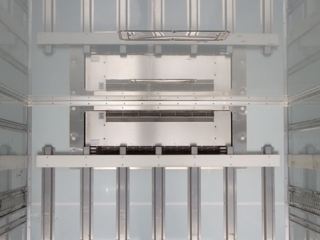 冷凍機の吹き出し口の状態です。|日野 レンジャー 2KG-FC2ABG(2WD)の写真10