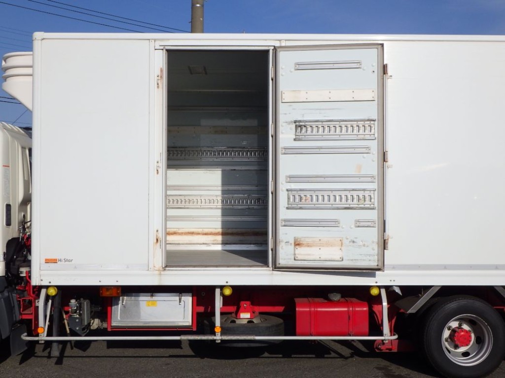 助手席側に片開式ドアが付いています|日野 レンジャー 2KG-FC2ABG(2WD)の写真11