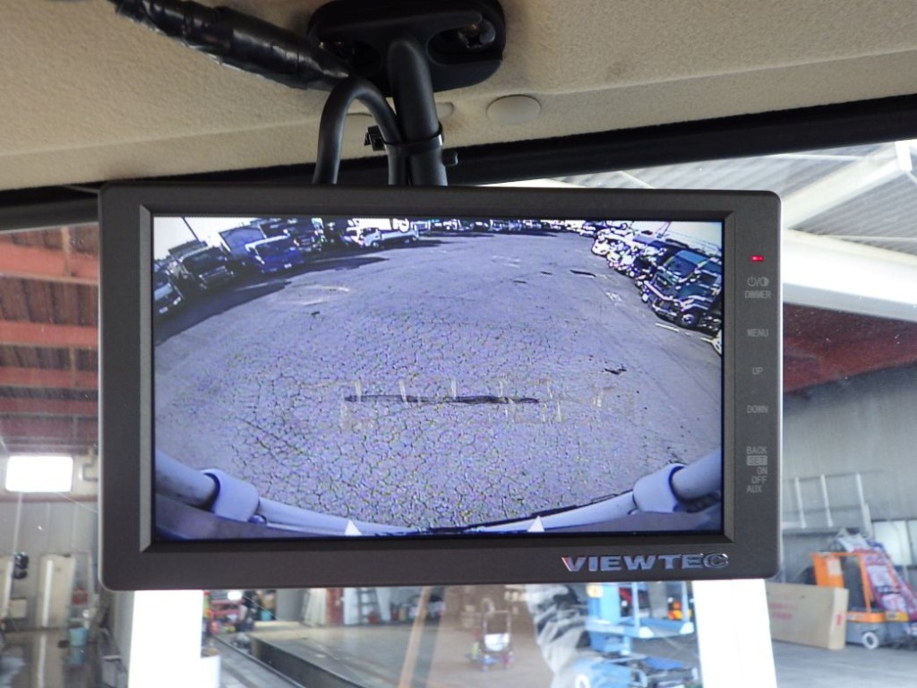 液晶バックモニター付きです。|日野 レンジャー 2KG-FC2ABG(2WD)の写真21