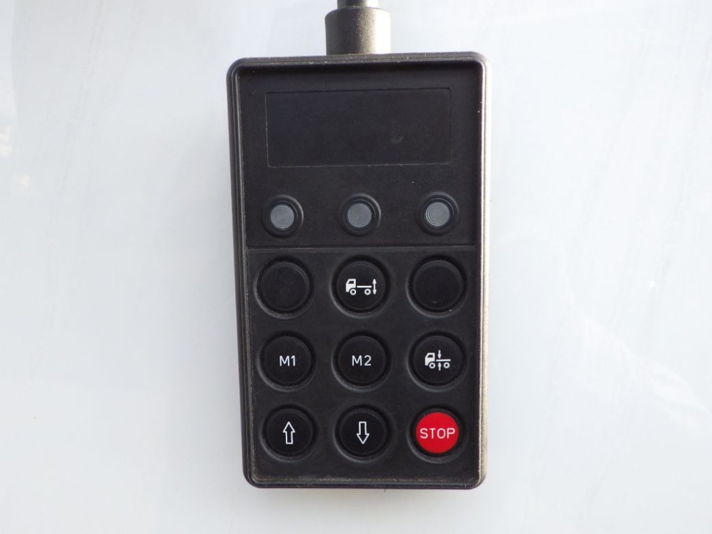 エアサスのコントローラーです。|日野 レンジャー 2KG-FC2ABG(2WD)の写真22