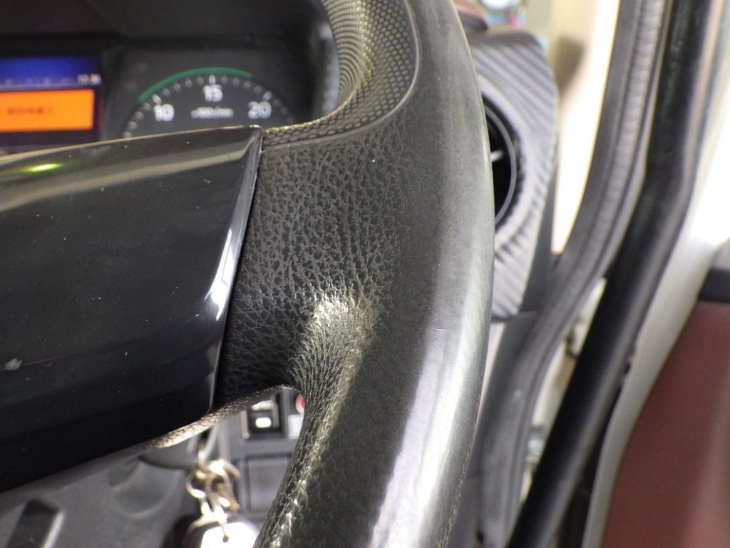 ハンドルにスレがあります。|日野 レンジャー 2KG-FC2ABG(2WD)の写真47