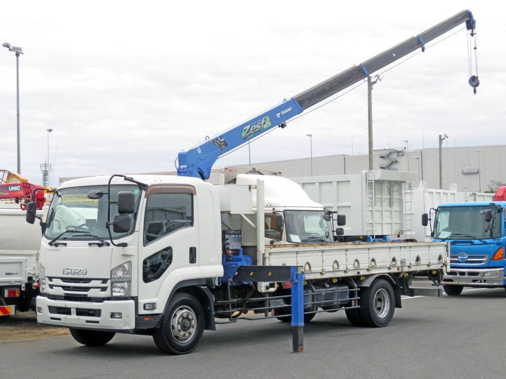 いすゞ フォワード LPG-FTR90S2の写真1