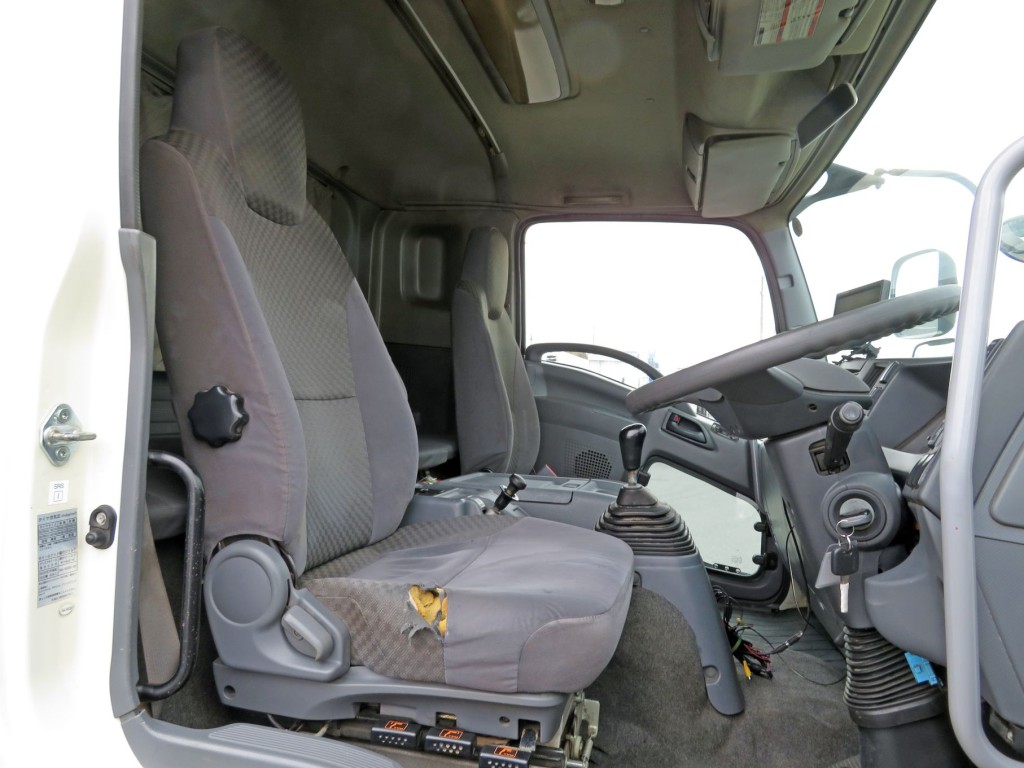 いすゞ フォワード LPG-FTR90S2の写真6