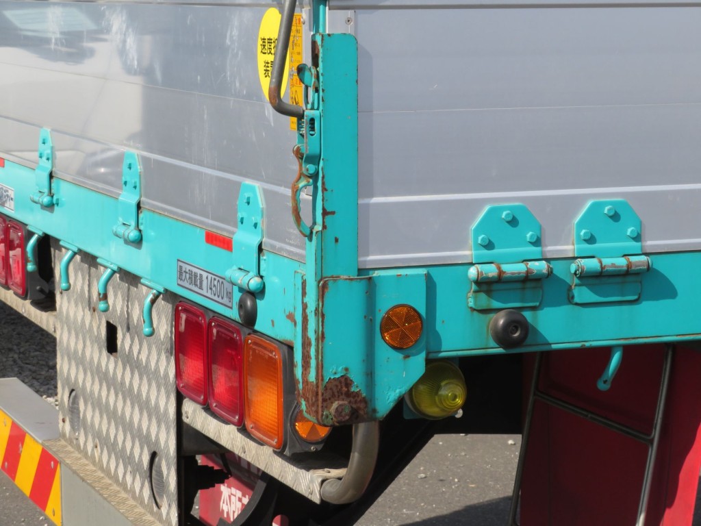 運転席側後端のあおりロック部にサビがあります。|日野 プロフィア QPG-FR1EXEGの写真38