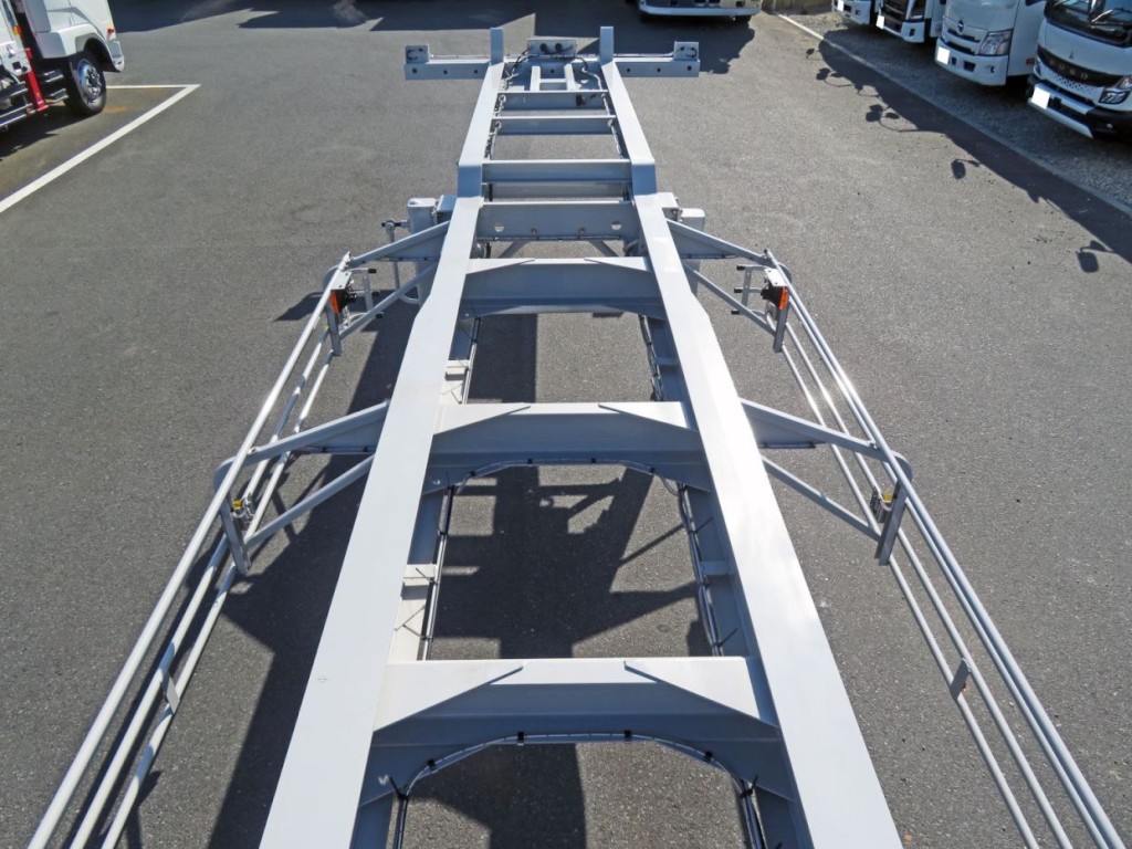 シャーシ上部の状態です。|トレクス  NCCTB34081の写真9