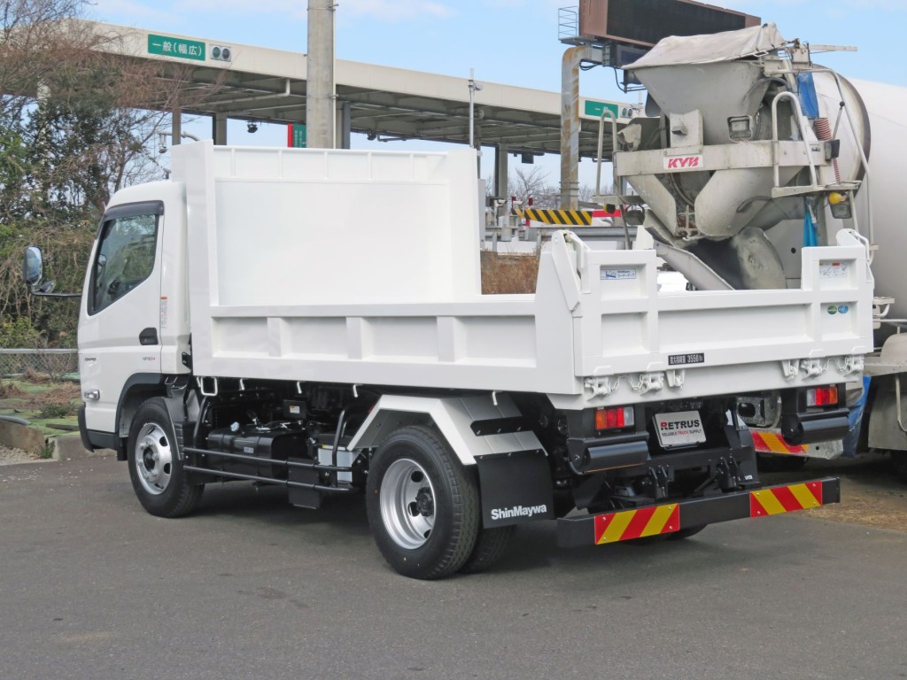 三菱 キャンター 2PG-FEBM0(2WD)の写真4
