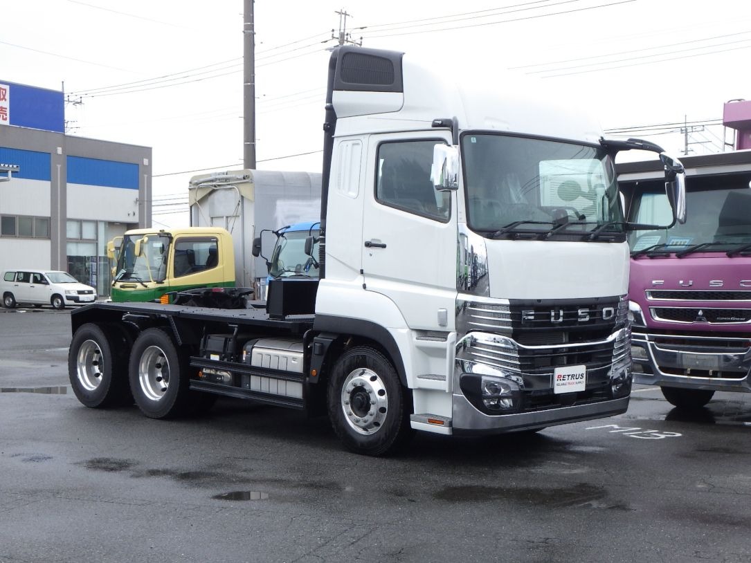 ホイールはアルミ製です。|三菱 スーパーグレート 2KG-FV80VJR(2WD)の写真2