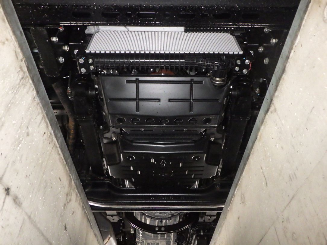 ボディー下周りの状態です。|三菱 スーパーグレート 2KG-FV80VJR(2WD)の写真13