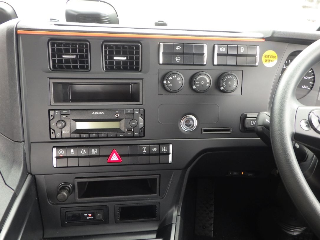 パネル周りの状態です。|三菱 スーパーグレート 2KG-FV80VJR(2WD)の写真18