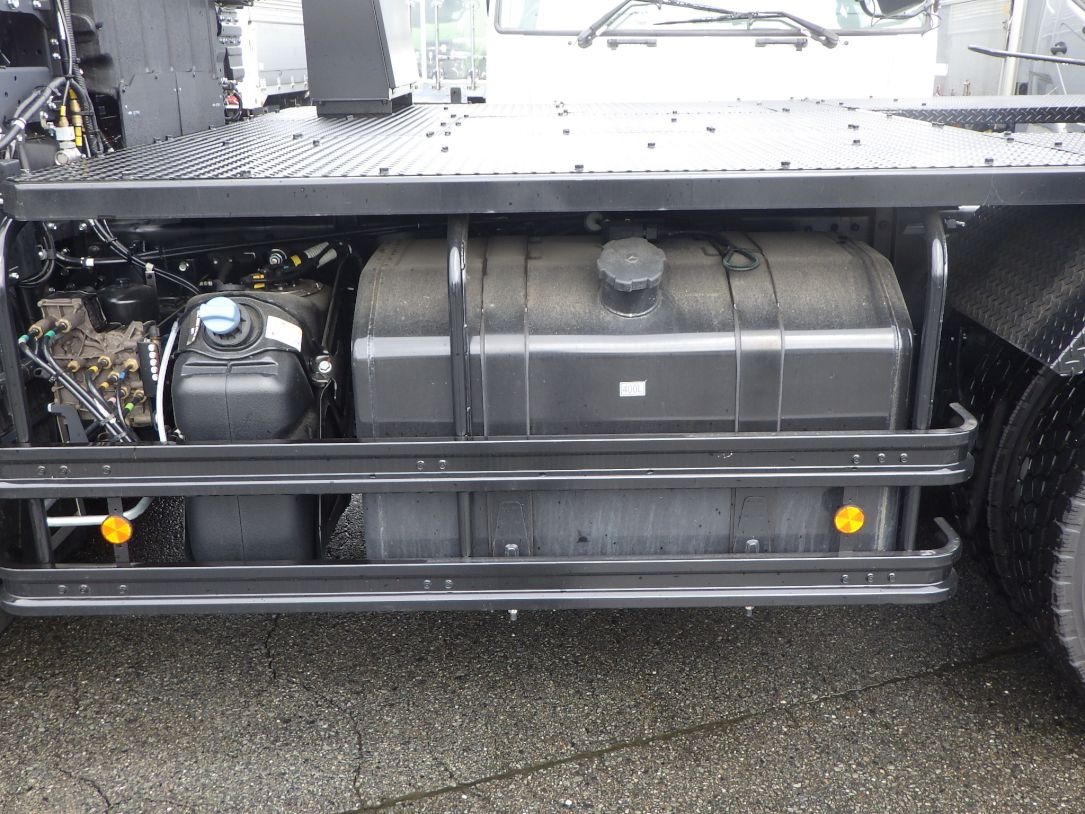 燃料タンクは400Lです。|三菱 スーパーグレート 2KG-FV80VJR(2WD)の写真22