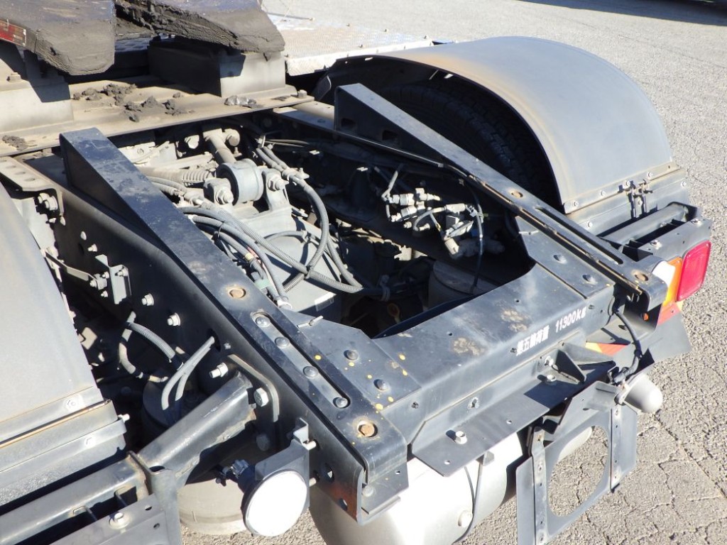 シャーシの状態です。|いすゞ ギガ QKG-EXD52BDの写真7