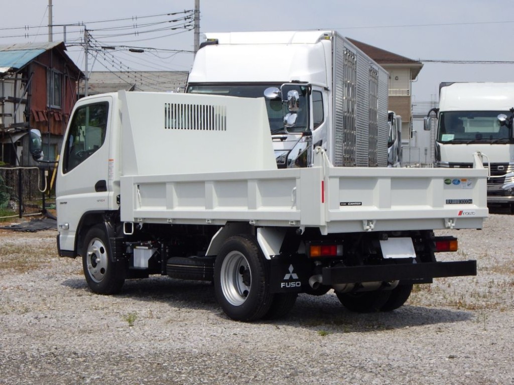 三菱 キャンター 2RG-FBA60(2WD)の写真3