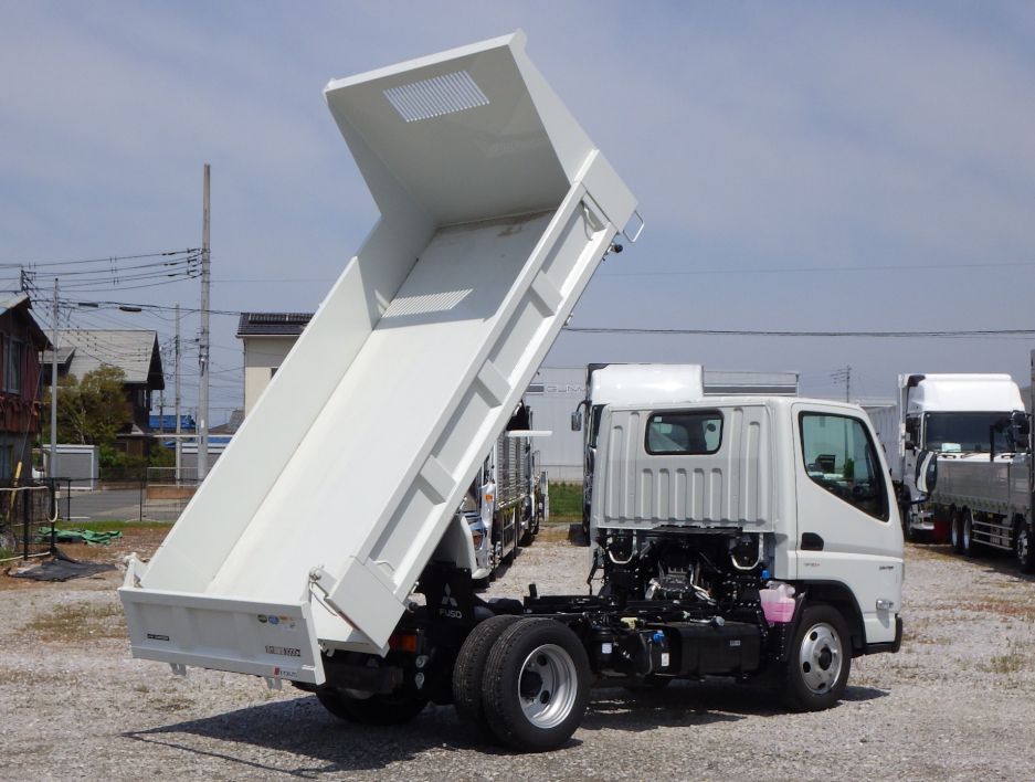 三菱 キャンター 2RG-FBA60(2WD)の写真4