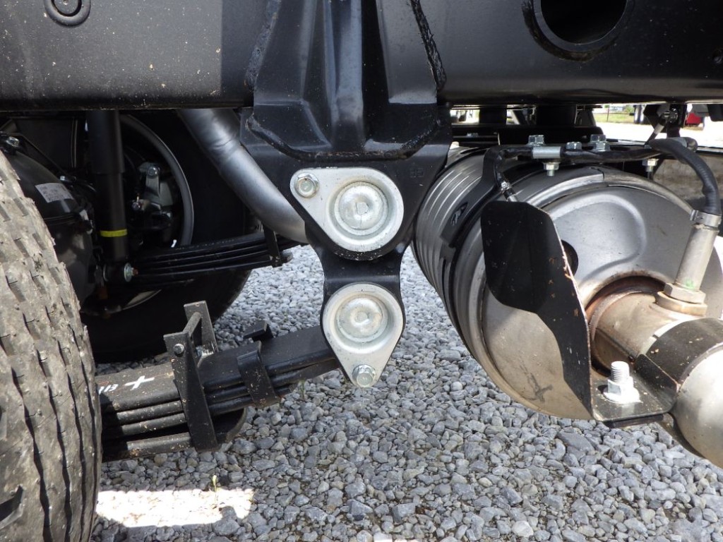リーフサスです。|三菱 キャンター 2RG-FBA60(2WD)の写真5