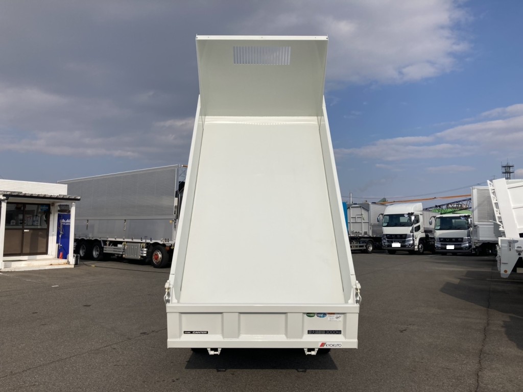 ダンプアップした状態での床面です。|三菱 キャンター 2RG-FBA60(2WD)の写真13
