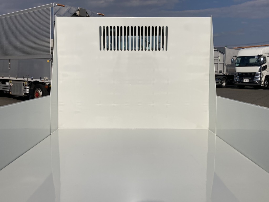 荷台内部です|三菱 キャンター 2RG-FBA60(2WD)の写真14