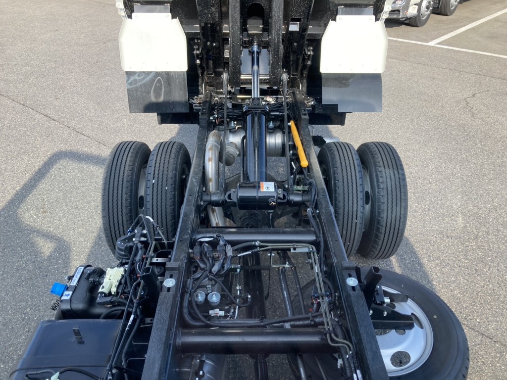 ホイストとシャーシ周りの状態です。|三菱 キャンター 2RG-FBA60(2WD)の写真17