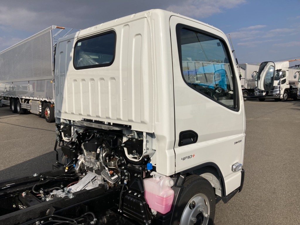 キャブバックの状態です。|三菱 キャンター 2RG-FBA60(2WD)の写真24