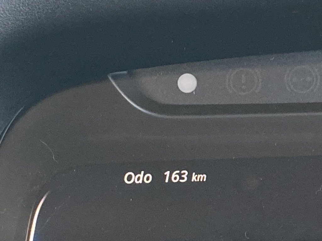 走行メーターです。|三菱 キャンター 2RG-FBA60(2WD)の写真31