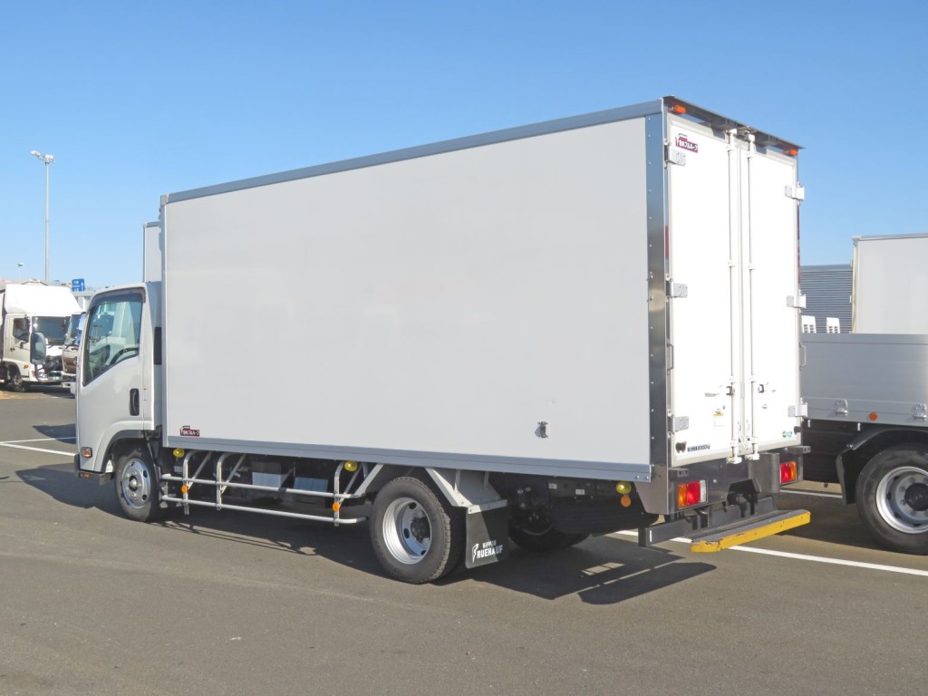 いすゞ エルフ 2RG-NMR88AN(2WD)の写真3