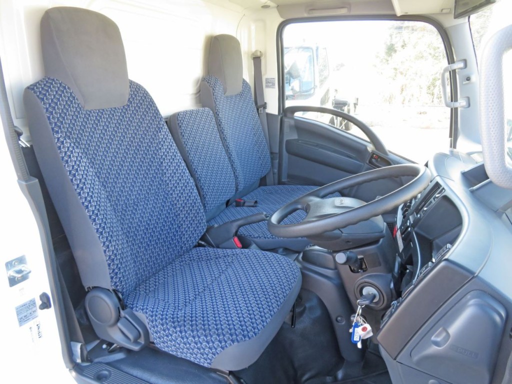 いすゞ エルフ 2RG-NMR88AN(2WD)の写真6