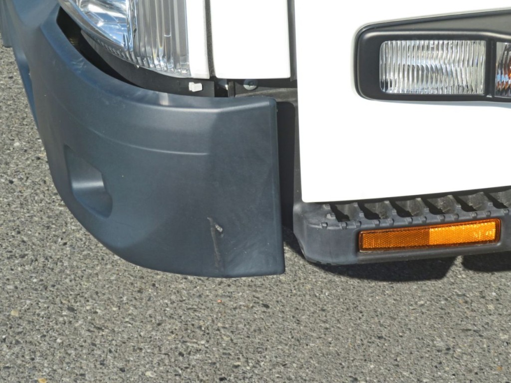 いすゞ エルフ 2RG-NMR88AN(2WD)の写真16