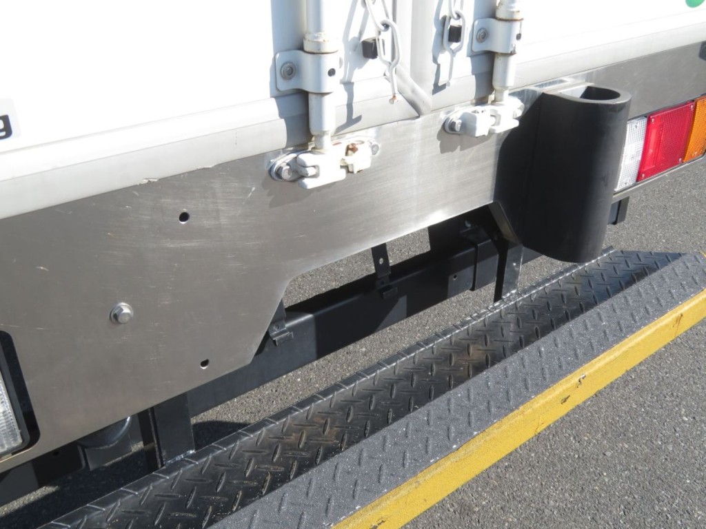 いすゞ エルフ 2RG-NMR88AN(2WD)の写真39