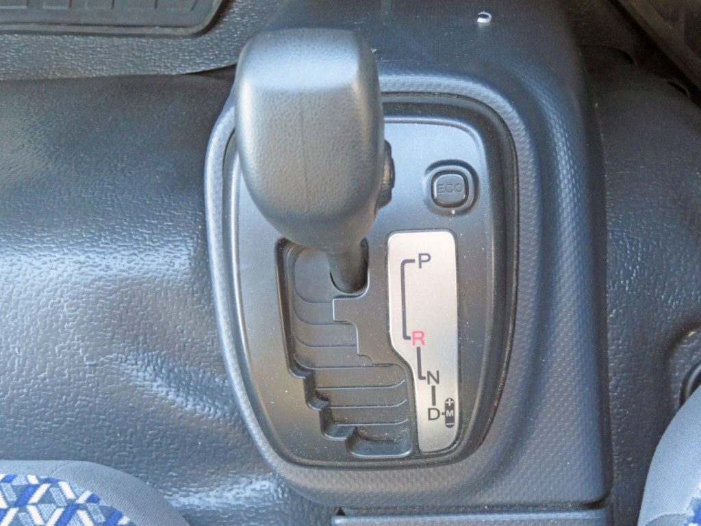 いすゞ エルフ 2RG-NMR88AN(2WD)の写真46