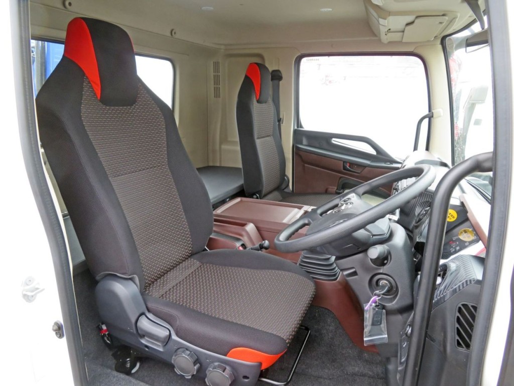 日野 レンジャー 2KG-FE2ACAの写真6