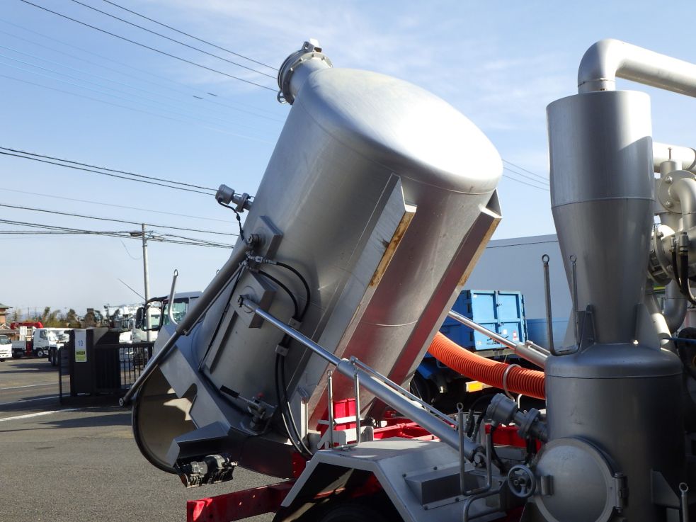 ボディー裏側の状態です。|日野 レンジャー 2KG-FD2ABA(2WD)の写真11