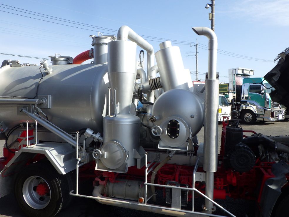 キャッチャー・配管はステンレス製です。|日野 レンジャー 2KG-FD2ABA(2WD)の写真16