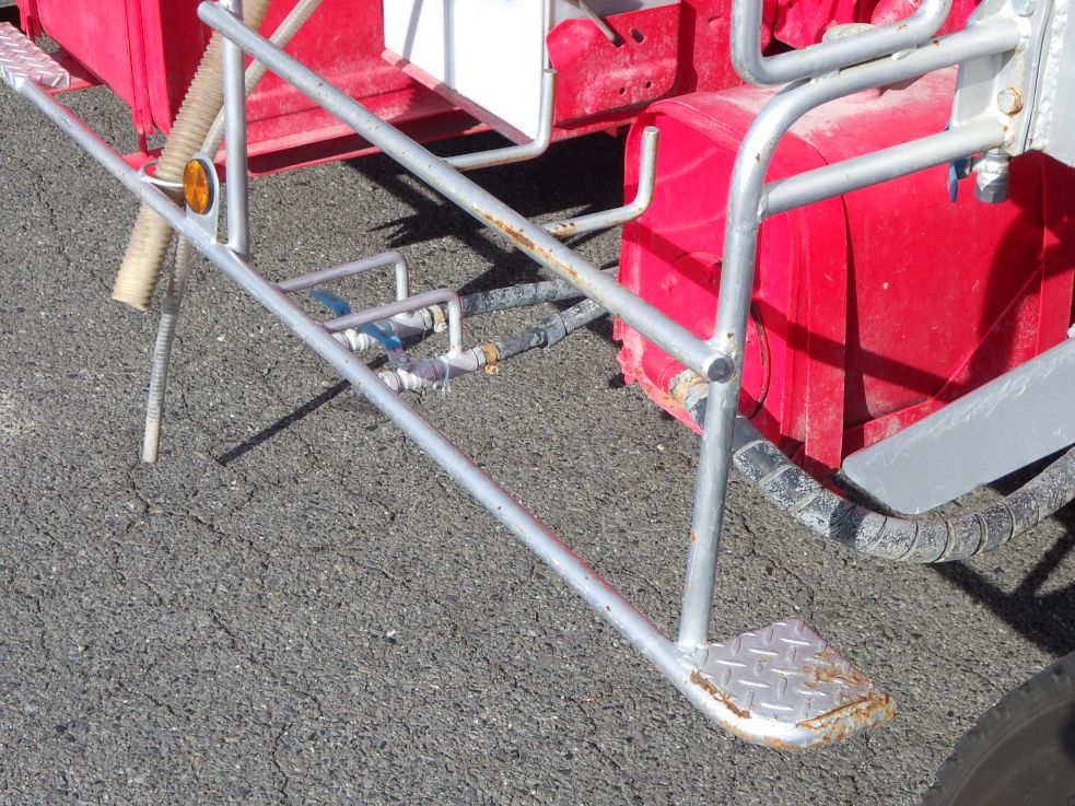 助手席側サイドバンパーにキズ・サビがあります。|日野 レンジャー 2KG-FD2ABA(2WD)の写真34