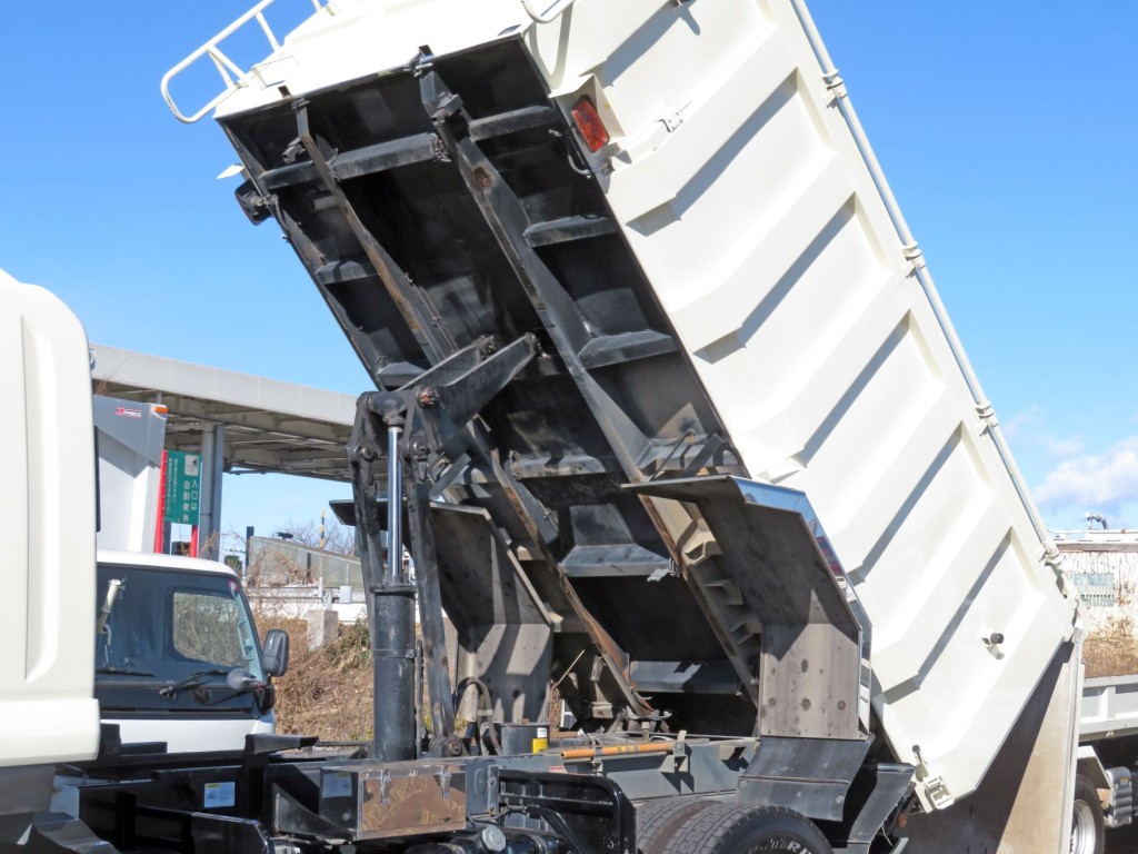 いすゞ フォワード QKG-FVR34U2の写真11