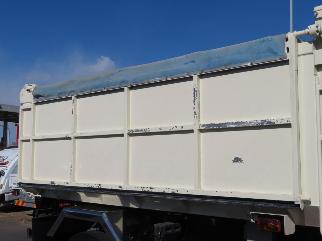 いすゞ フォワード QKG-FVR34U2の写真37